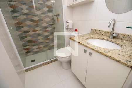Apartamento à venda com 67m², 2 quartos e 1 vagaBanheiro quarto 2