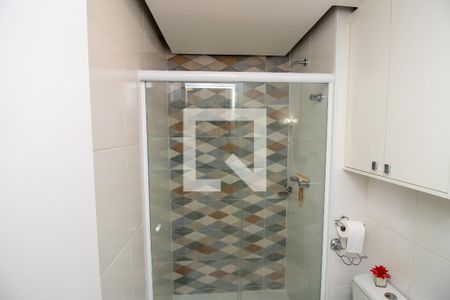 Apartamento à venda com 67m², 2 quartos e 1 vagaBanheiro quarto 2