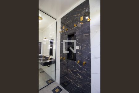 Casa de condomínio para alugar com 200m², 3 quartos e 4 vagasBanheiro da Suíte