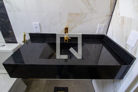 Casa de condomínio para alugar com 200m², 3 quartos e 4 vagasBanheiro