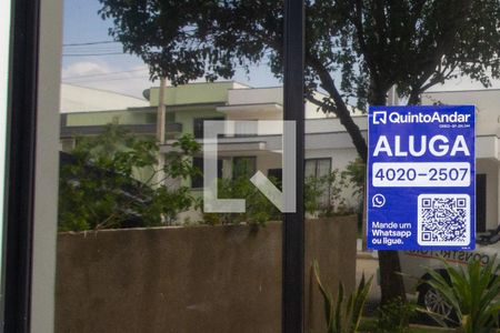 Casa de condomínio para alugar com 200m², 3 quartos e 4 vagasFachada