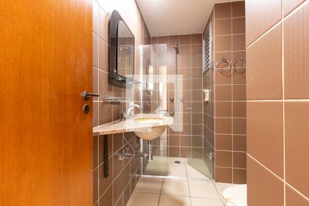 Apartamento para alugar com 90m², 3 quartos e 1 vaga Apartamento para alugar com 90m², 3 quartos e 1 vagaBanheiro da Suíte