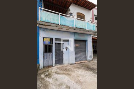 Casa à venda com 184m², 5 quartos e sem vaga Casa à venda com 184m², 5 quartos e sem vagaFachada