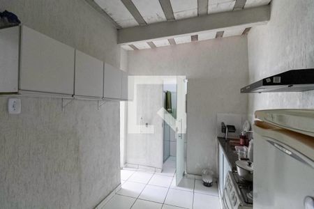Casa à venda com 184m², 5 quartos e sem vaga Casa à venda com 184m², 5 quartos e sem vagaCasa 2 - Cozinha