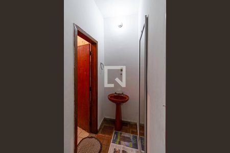 Casa à venda com 184m², 5 quartos e sem vaga Casa à venda com 184m², 5 quartos e sem vagaCasa 3 - Corredor