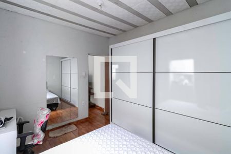 Casa à venda com 184m², 5 quartos e sem vaga Casa à venda com 184m², 5 quartos e sem vagaCasa 2 - Quarto