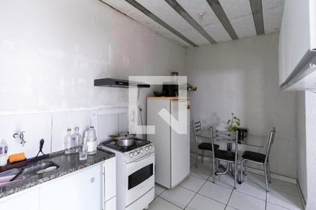 Casa à venda com 184m², 5 quartos e sem vaga Casa à venda com 184m², 5 quartos e sem vagaCasa 2 - Cozinha