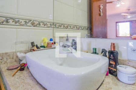 Casa à venda com 180m², 3 quartos e 8 vagasBanheiro da Suíte