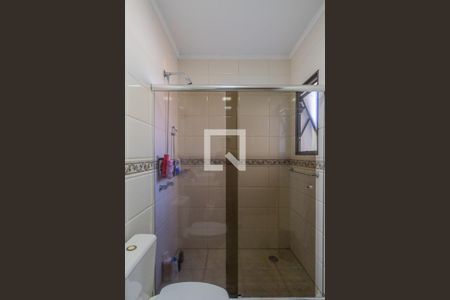 Casa à venda com 180m², 3 quartos e 8 vagasBanheiro da Suíte