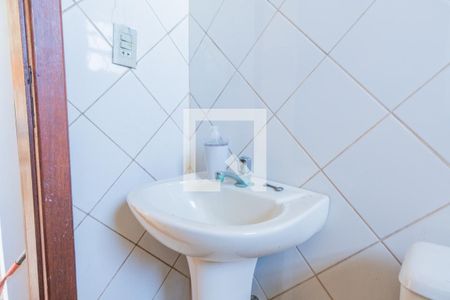 Casa à venda com 180m², 3 quartos e 8 vagasBanheiro - Casa 2