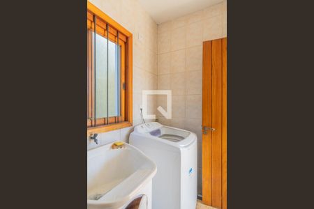 Casa à venda com 180m², 3 quartos e 8 vagasÁrea de Serviço