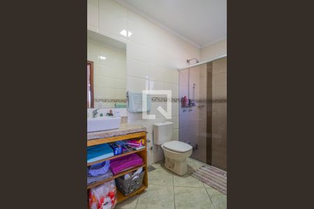 Casa à venda com 180m², 3 quartos e 8 vagasBanheiro da Suíte