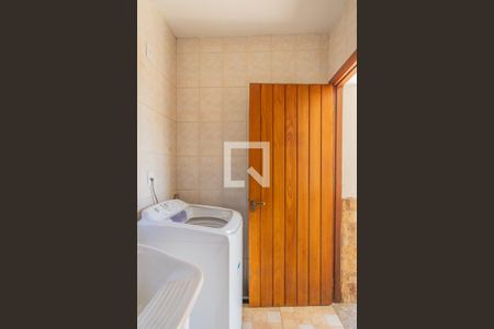 Casa à venda com 180m², 3 quartos e 8 vagasÁrea de Serviço