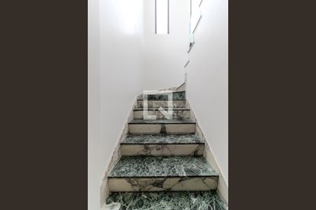 Apartamento à venda com 632m², 5 quartos e 2 vagasEscada