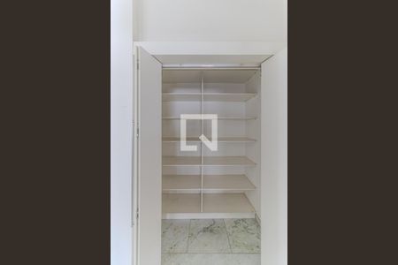 Apartamento à venda com 632m², 5 quartos e 2 vagasArmário