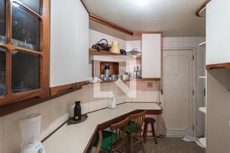 Apartamento à venda com 150m², 3 quartos e 2 vagasCozinha