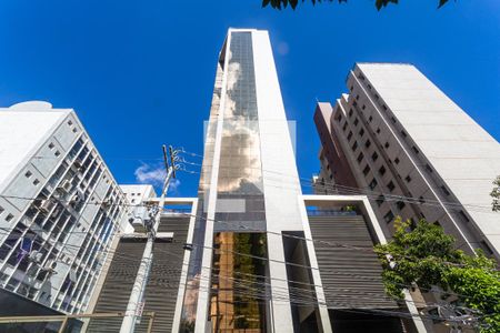 Apartamento para alugar com 118m², 3 quartos e 3 vagas Apartamento para alugar com 118m², 3 quartos e 3 vagasFachada