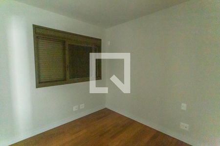 Apartamento para alugar com 118m², 3 quartos e 3 vagas Apartamento para alugar com 118m², 3 quartos e 3 vagasSemi-Suíte 2