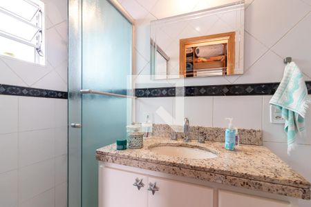 Casa à venda com 240m², 3 quartos e 2 vagasBanheiro da Suíte