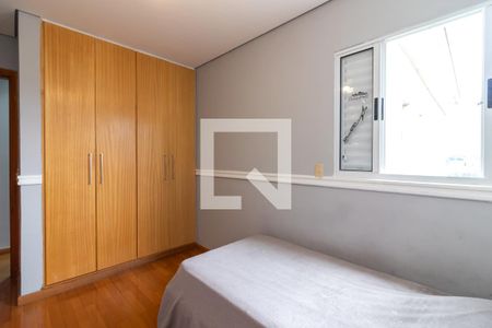 Casa à venda com 240m², 3 quartos e 2 vagasQuarto 3