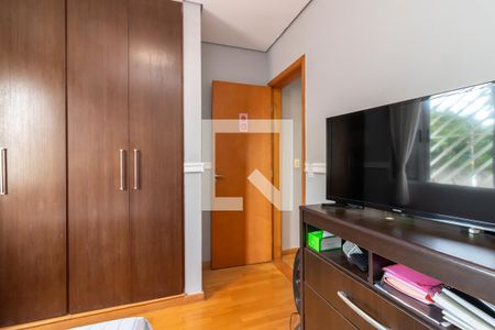 Casa à venda com 240m², 3 quartos e 2 vagasQuarto 2