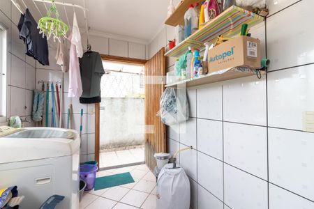 Casa à venda com 240m², 3 quartos e 2 vagasÁrea de Serviço