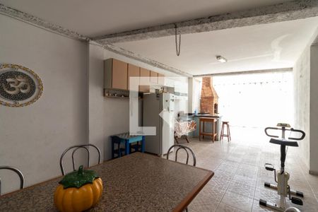 Casa à venda com 240m², 3 quartos e 2 vagasSalão de Festas