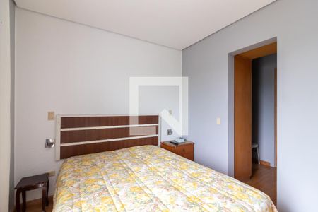 Casa à venda com 240m², 3 quartos e 2 vagasSuíte