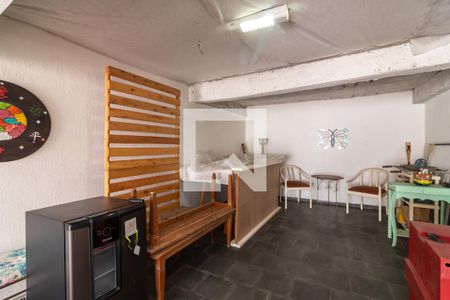 Casa à venda com 240m², 3 quartos e 2 vagasSalão de Festas