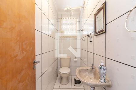 Casa à venda com 240m², 3 quartos e 2 vagasBanheiro 4