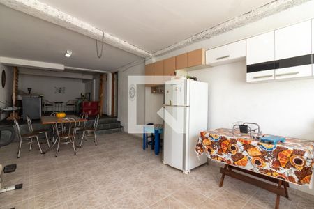Casa à venda com 240m², 3 quartos e 2 vagasSalão de Festas