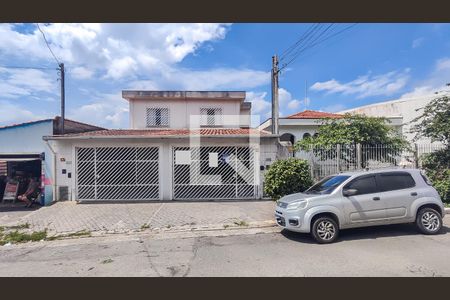 Casa à venda com 240m², 3 quartos e 2 vagasFachada