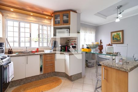 Casa à venda com 240m², 3 quartos e 2 vagasCozinha