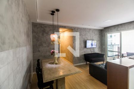 Sala de Jantar de apartamento à venda com 2 quartos, 76m² em Jardim Tupanci, Barueri