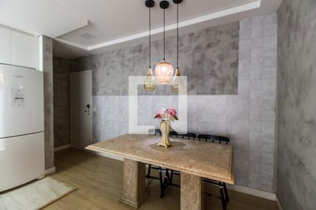 Sala de TV de apartamento à venda com 2 quartos, 76m² em Jardim Tupanci, Barueri
