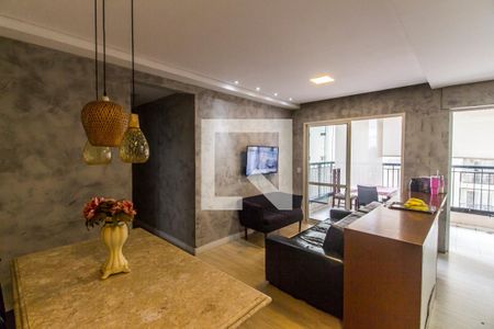 Sala de Jantar de apartamento à venda com 2 quartos, 76m² em Jardim Tupanci, Barueri