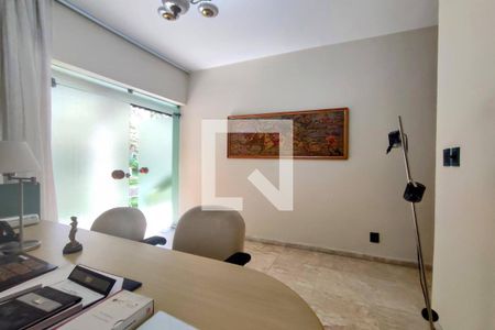 Casa de condomínio à venda com 8000m², 6 quartos e 8 vagas Casa de condomínio à venda com 8000m², 6 quartos e 8 vagas2º Pav - Escritório da Suite 5