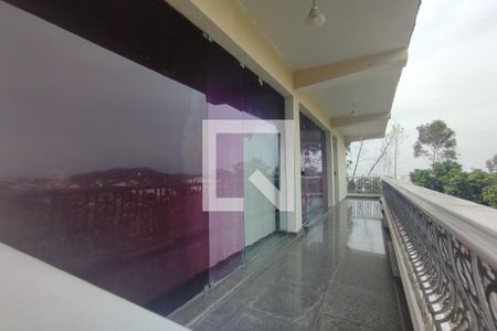 Casa de condomínio à venda com 8000m², 6 quartos e 8 vagas Casa de condomínio à venda com 8000m², 6 quartos e 8 vagasÁrea comum