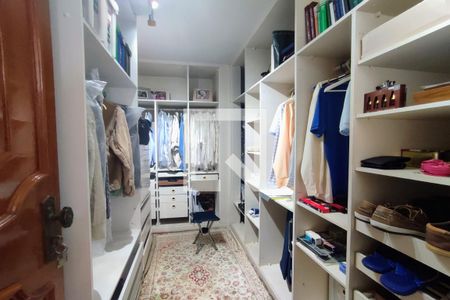 Casa de condomínio à venda com 8000m², 6 quartos e 8 vagas Casa de condomínio à venda com 8000m², 6 quartos e 8 vagas3º Pav - 1º Closet da Suite 6