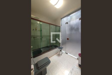 Casa de condomínio à venda com 8000m², 6 quartos e 8 vagas Casa de condomínio à venda com 8000m², 6 quartos e 8 vagas2º Pav - Banheiro Social 1