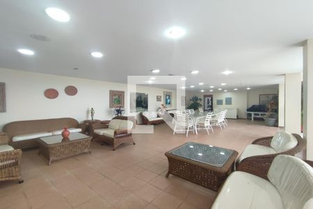 Casa de condomínio à venda com 8000m², 6 quartos e 8 vagas Casa de condomínio à venda com 8000m², 6 quartos e 8 vagas1º Pav - Sala 2 / Área Externa