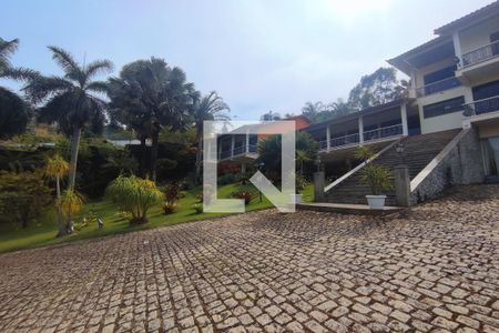 Casa de condomínio à venda com 8000m², 6 quartos e 8 vagas Casa de condomínio à venda com 8000m², 6 quartos e 8 vagasÁrea comum