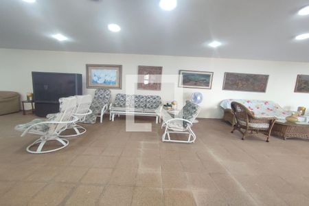 Casa de condomínio à venda com 8000m², 6 quartos e 8 vagas Casa de condomínio à venda com 8000m², 6 quartos e 8 vagas1º Pav - Sala 2 / Área Externa