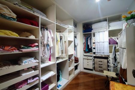 Casa de condomínio à venda com 8000m², 6 quartos e 8 vagas Casa de condomínio à venda com 8000m², 6 quartos e 8 vagas3º Pav - 2º Closet da Suite 6