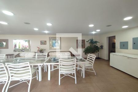 Casa de condomínio à venda com 8000m², 6 quartos e 8 vagas Casa de condomínio à venda com 8000m², 6 quartos e 8 vagas1º Pav - Sala 2 / Área Externa