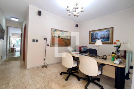 Casa de condomínio à venda com 8000m², 6 quartos e 8 vagas Casa de condomínio à venda com 8000m², 6 quartos e 8 vagas2º Pav - Escritório da Suite 5