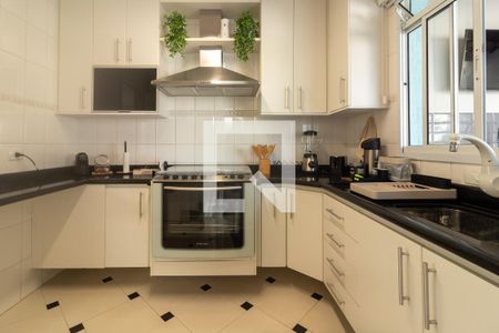 Casa para alugar com 113m², 2 quartos e 2 vagasCozinha