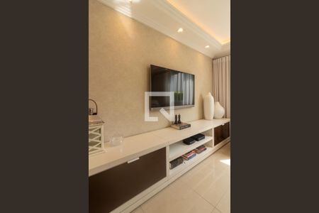 Casa para alugar com 113m², 2 quartos e 2 vagasSala