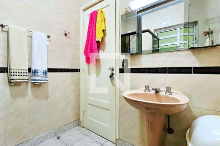 Casa à venda com 150m², 4 quartos e 3 vagasBanheiro