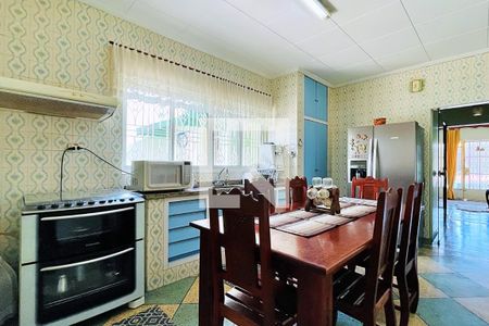 Casa à venda com 150m², 4 quartos e 3 vagasCozinha